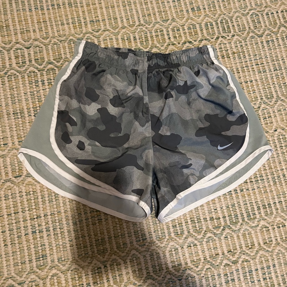 LIKE NEW Nike Women's Gray Camo Athletic Shorts with White Trim